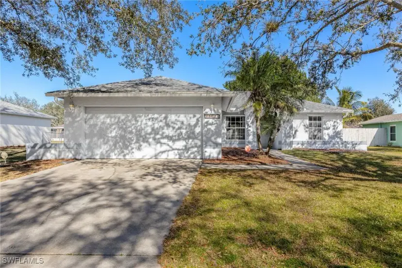 Picture of 15623 Sunny Crest Ln, Fort Myers FL 33905