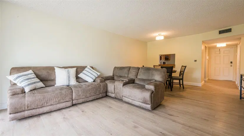 Picture of 8411 Lagos De Campo Blvd 202U, Tamarac FL 33321