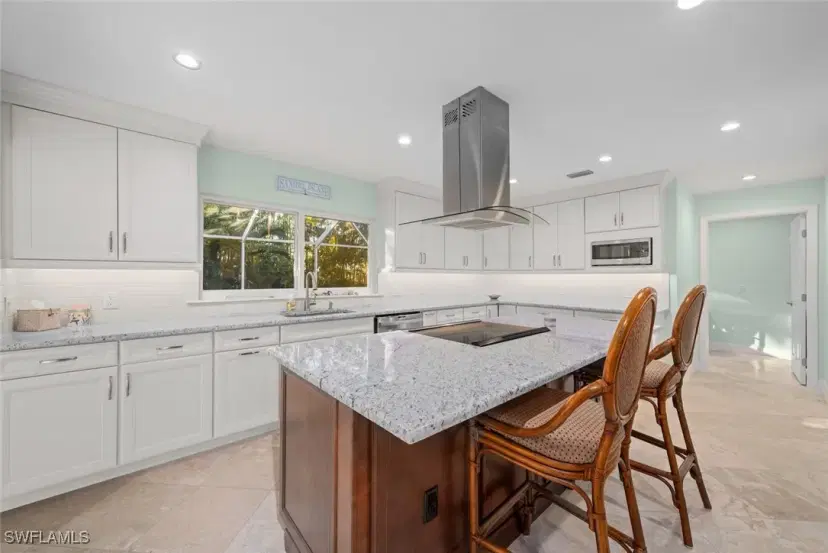 Picture of 1978 Roseate Ln, Sanibel FL 33957