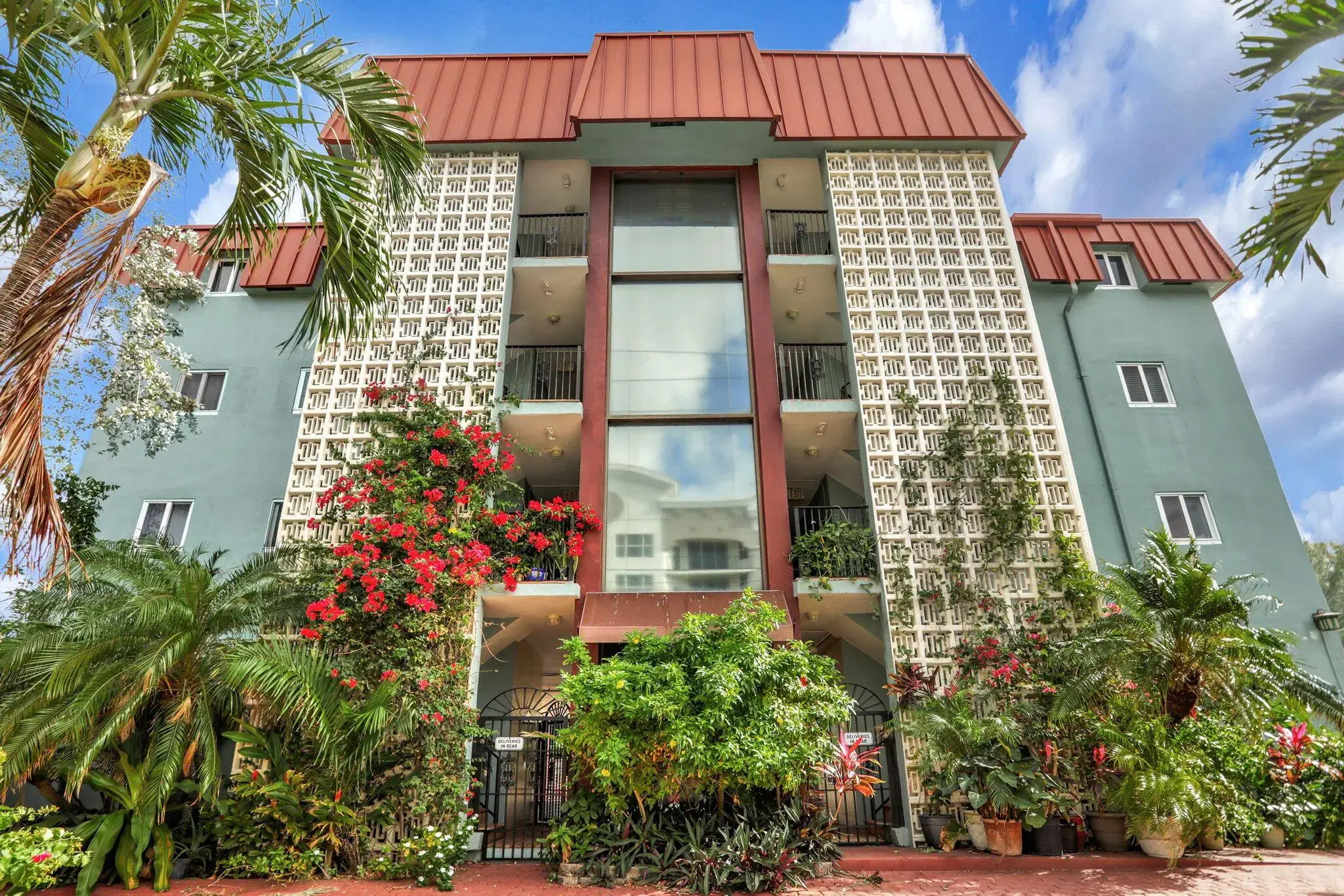 Picture of 180 SE 20Th Avenue 201, Deerfield Beach, FL 33441