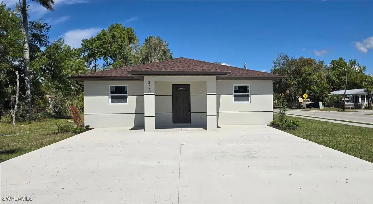 Picture of 2775 Market St, Fort Myers, FL 33916