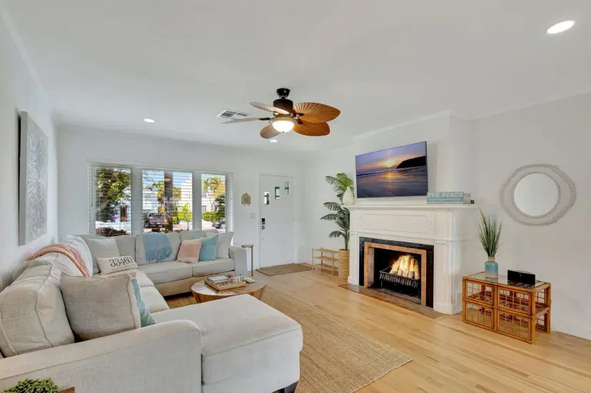 Picture of 526 N Lakeside Drive, Lake Worth Beach FL 33460