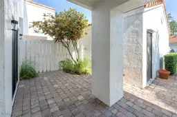 Picture of 907 Reef Point Cir, Naples, FL 34108
