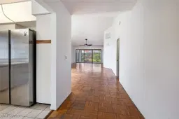 Picture of 907 Reef Point Cir, Naples, FL 34108