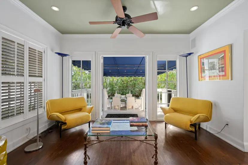 Picture of 294 Queens Court, West Palm Beach FL 33401