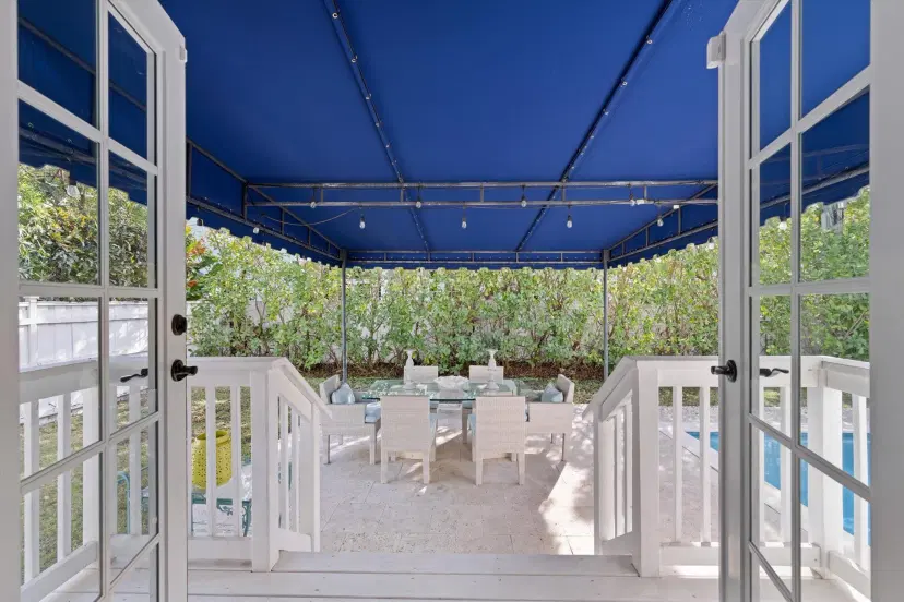 Picture of 294 Queens Court, West Palm Beach FL 33401