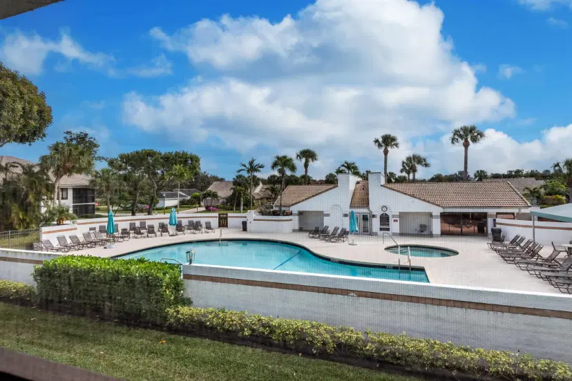 Picture of 7485 Glendevon Lane 1107, Delray Beach FL 33446