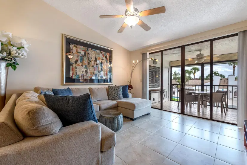 Picture of 7485 Glendevon Lane 1107, Delray Beach FL 33446