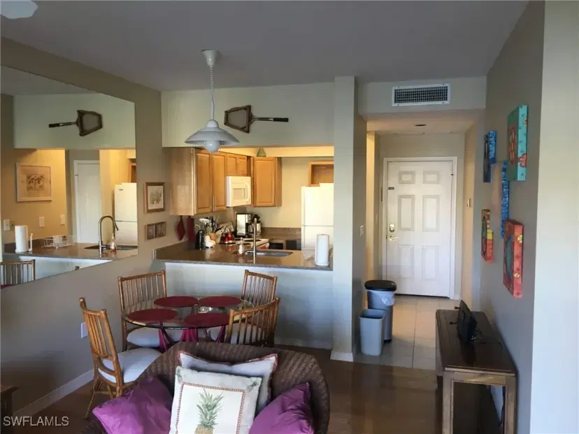 Picture of 3324 Olympic Dr 313, Naples FL 34105