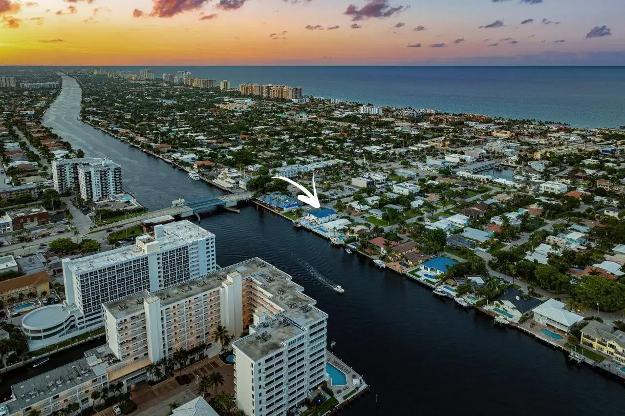 Picture of 4331 W Tradewinds Ave # B, Lauderdale By The Sea, FL 33308
