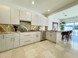 Picture of 4331 W Tradewinds Ave # B, Lauderdale By The Sea, FL 33308