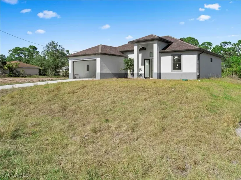 Picture of 923 Winters St E, Lehigh Acres FL 33974