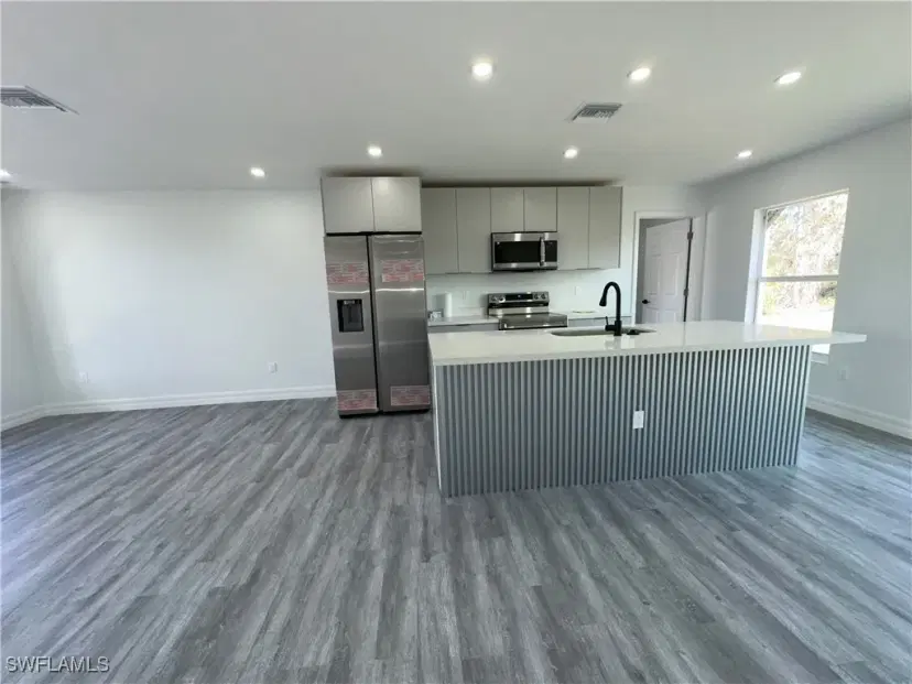 Picture of 942 Gregory St E, Lehigh Acres FL 33974