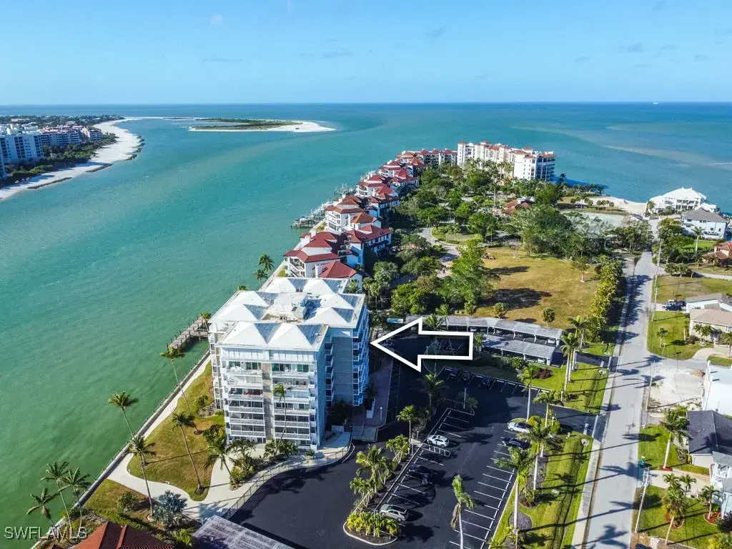 Picture of 60 Pelican St W 401, Naples, FL 34113
