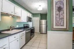 Picture of 60 Pelican St W 401, Naples, FL 34113