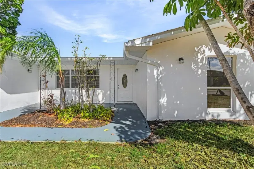 Picture of 1817 Coral Point Dr, Cape Coral FL 33990