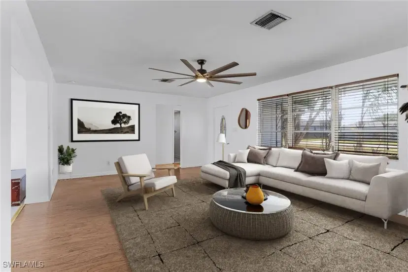 Picture of 1817 Coral Point Dr, Cape Coral FL 33990