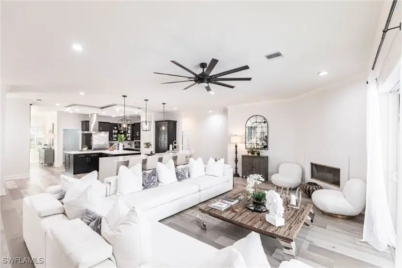 Picture of 5791 Shady Oaks Ln, Naples FL 34119