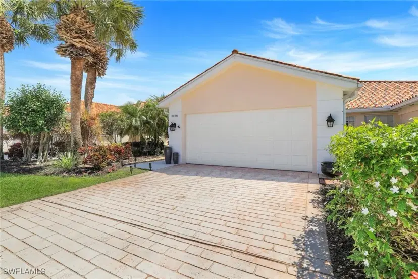 Picture of 3128 Andorra Ct, Naples FL 34109