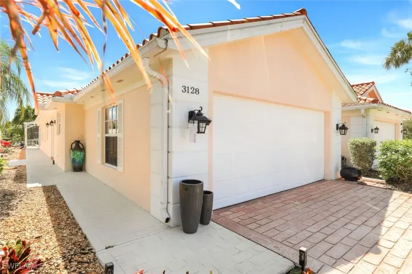 Picture of 3128 Andorra Ct, Naples FL 34109