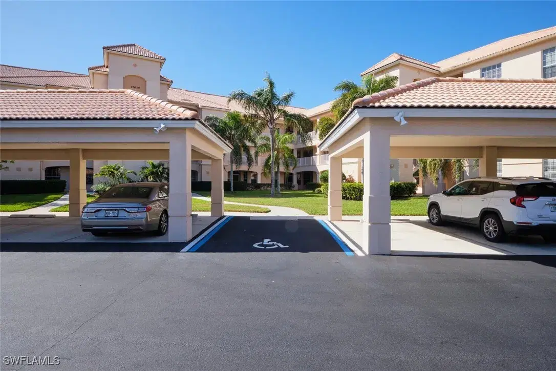 Picture of 17020 Willowcrest Way 107, Fort Myers, FL 33908