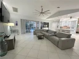 Picture of 516 Eagle Creek Dr, Naples, FL 34113
