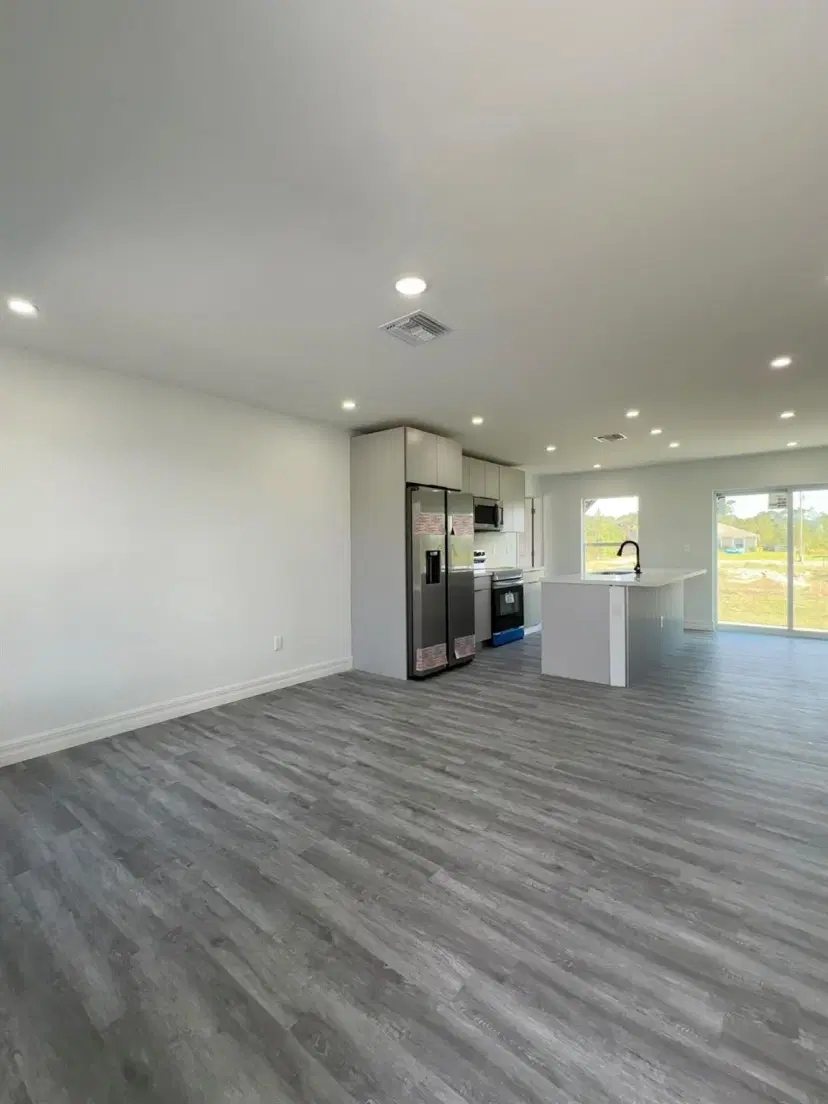 Picture of 942 Gregory Street E, Lehigh Acres FL 33974