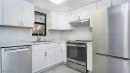 Picture of 1460 Green Valley Cir 404, Naples, FL 34104