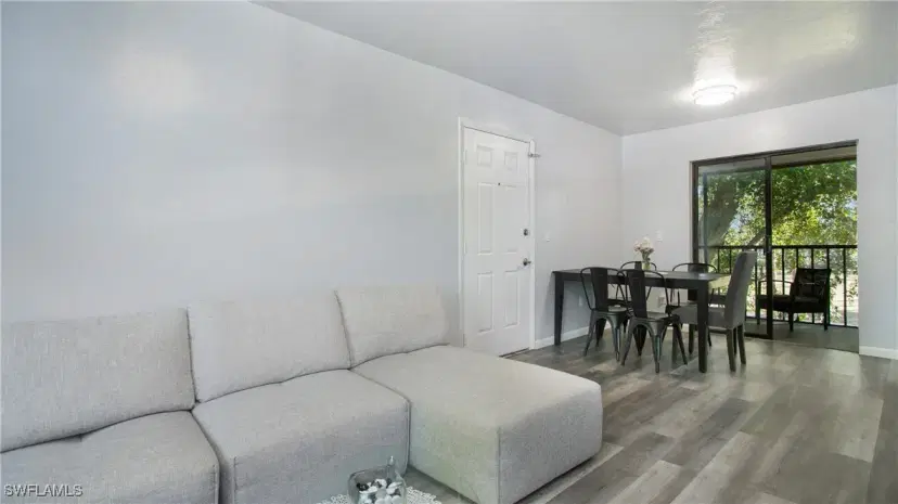 Picture of 1460 Green Valley Cir 404, Naples FL 34104