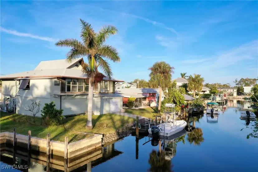 Picture of 2718 Shoreview Dr, Naples FL 34112