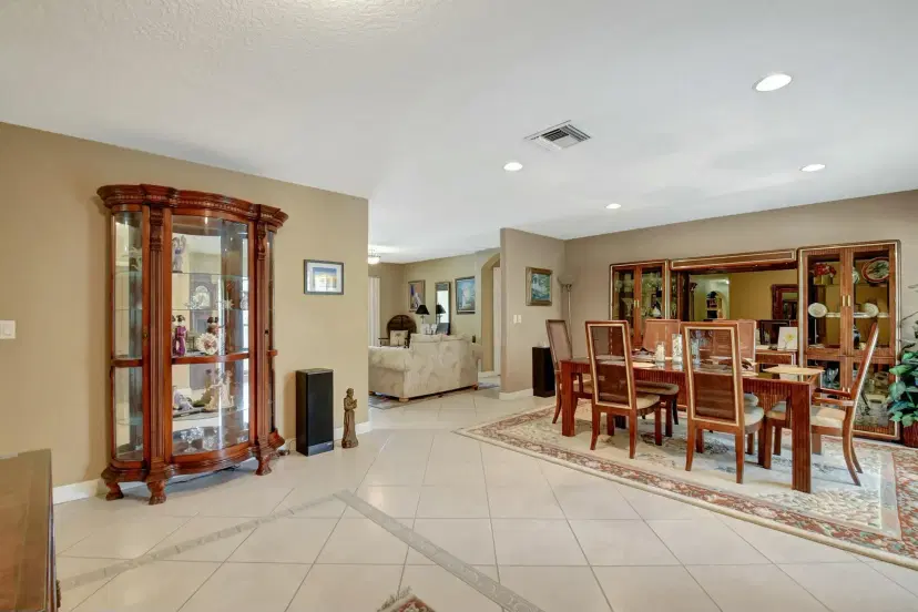 Picture of 581 S Country Club Drive, Atlantis FL 33462
