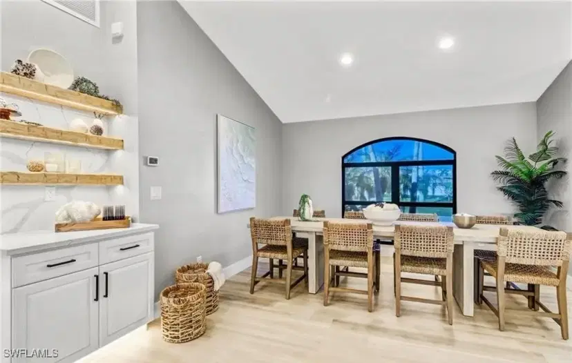 Picture of 350 Henderson Ct, Marco Island FL 34145