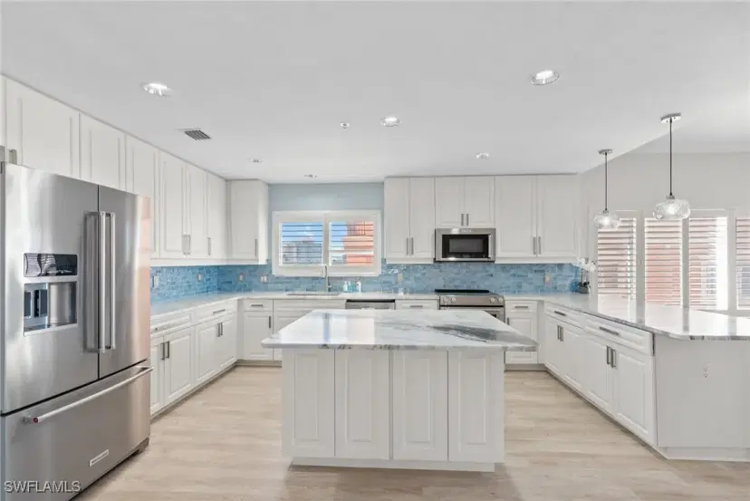 Picture of 14813 Laguna Dr 301, Fort Myers FL 33908