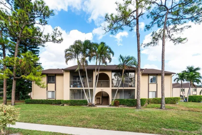 Picture of 414 Pine Glen Lane D-2, Greenacres FL 33463