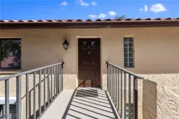 Picture of 198 Albi Rd 4, Naples, FL 34112