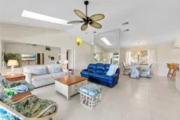 Picture of 198 Albi Rd 4, Naples, FL 34112