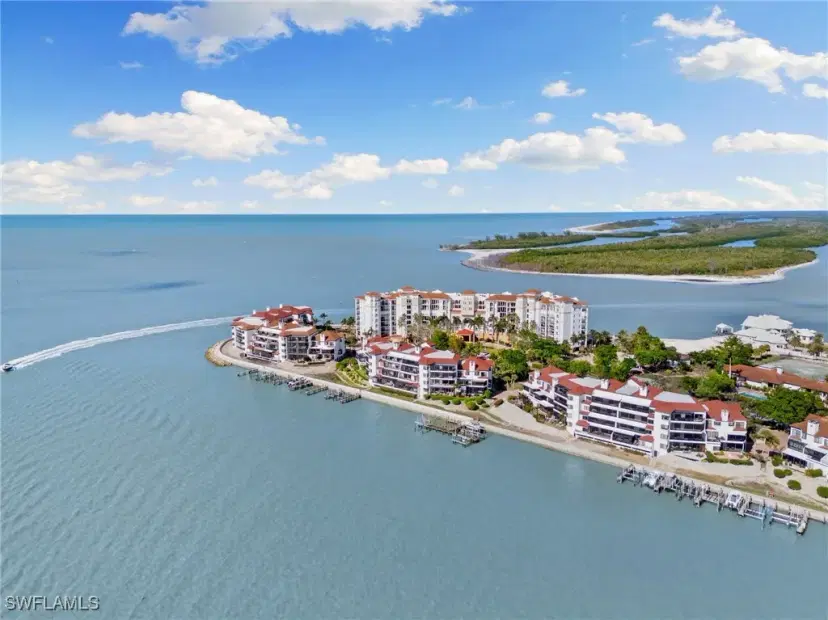 Picture of 406 La Peninsula Blvd 406, Naples FL 34113