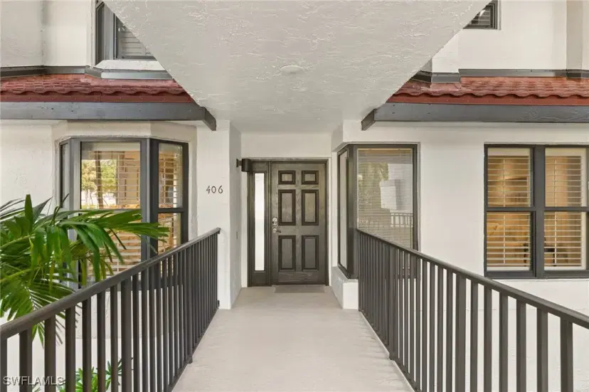 Picture of 406 La Peninsula Blvd 406, Naples FL 34113
