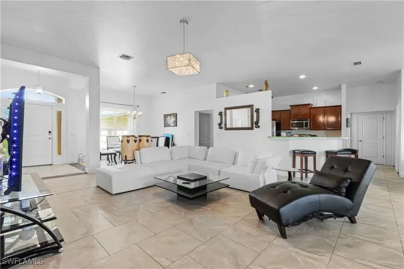Picture of 3916 4Th St Sw, Lehigh Acres FL 33976
