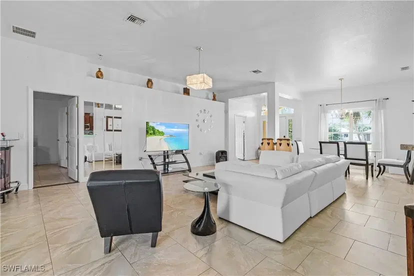 Picture of 3916 4Th St Sw, Lehigh Acres FL 33976