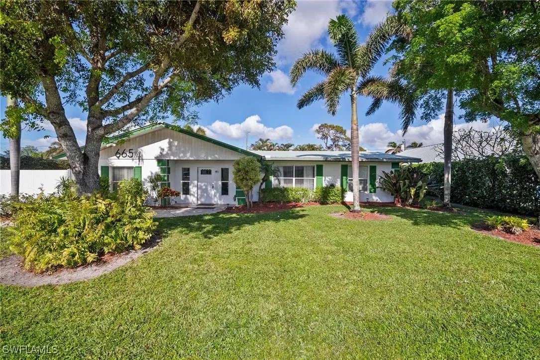 Picture of 665 93Rd Ave N, Naples, FL 34108