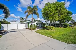 Picture of 665 93Rd Ave N, Naples, FL 34108