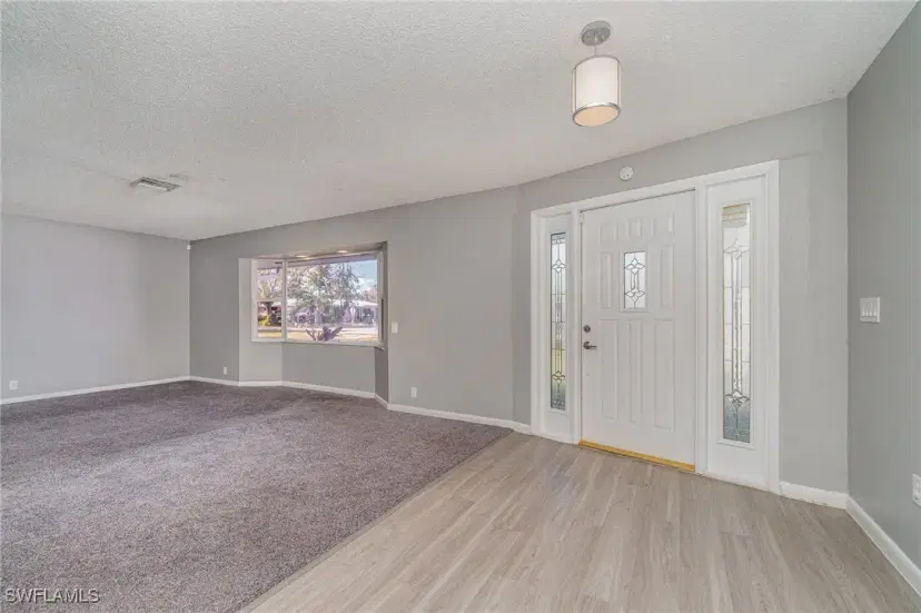 Picture of 8820 Fordham St, Fort Myers FL 33907