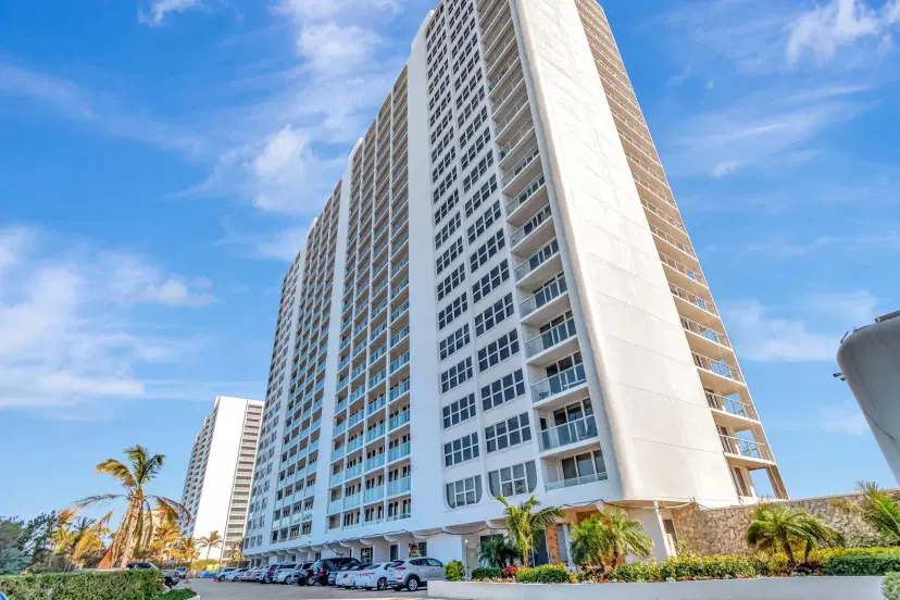 Picture of 2800 S Ocean Boulevard S 19 C, Boca Raton FL 33432