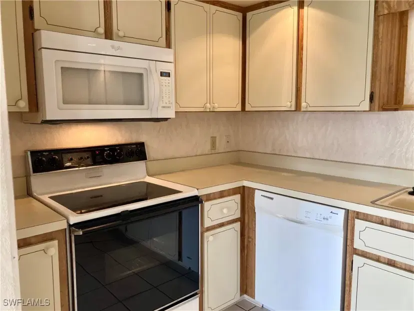 Picture of 3923 SE 11Th Ave 304, Cape Coral FL 33904