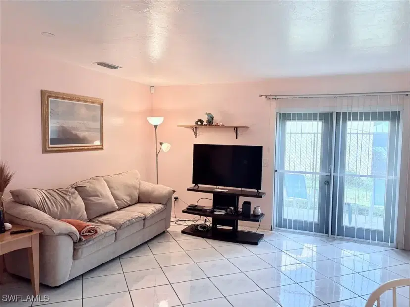 Picture of 1005 SW 48Th Ter 2, Cape Coral FL 33914