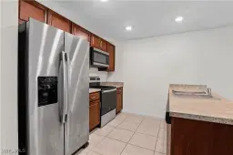 Picture of 1100 NE 36Th St, Cape Coral, FL 33909