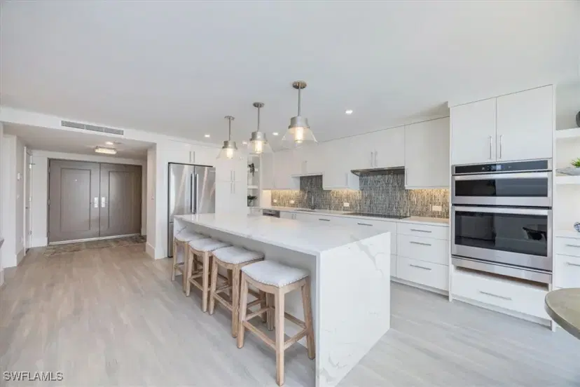 Picture of 4401 Gulf Shore Blvd N 1606, Naples FL 34103