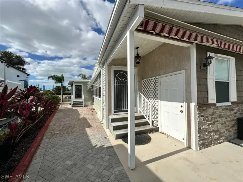 Picture of 1041 Silver Lakes Blvd, Naples FL 34114