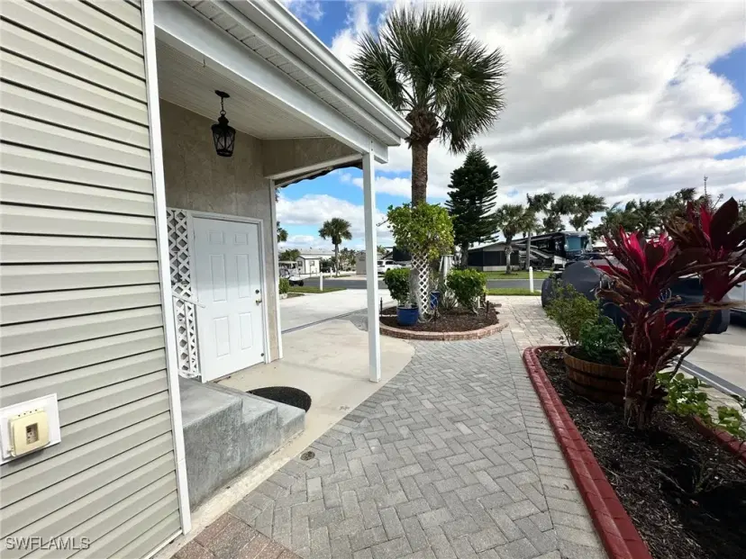 Picture of 1041 Silver Lakes Blvd, Naples FL 34114